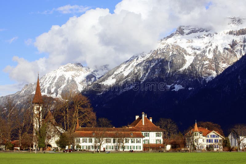 Buildings and Mountain／interlaken